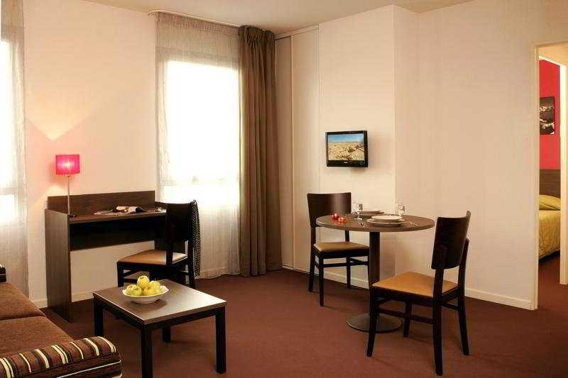 Aparthotel Adagio Access Marseille Saint Charles Marselha Quarto foto